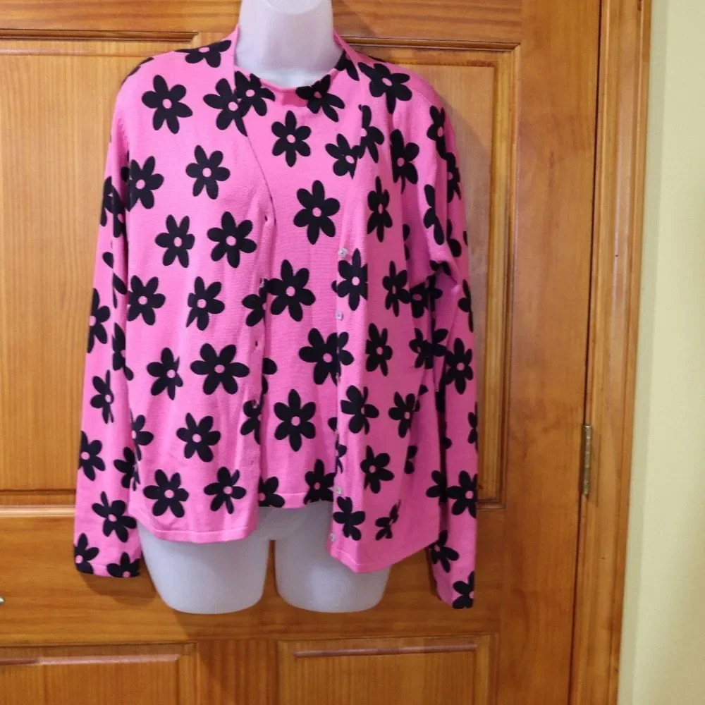 Joseph A. Qu'est Ce Bright Pink with Black Daisy Print Cardigan Sweater & Shell